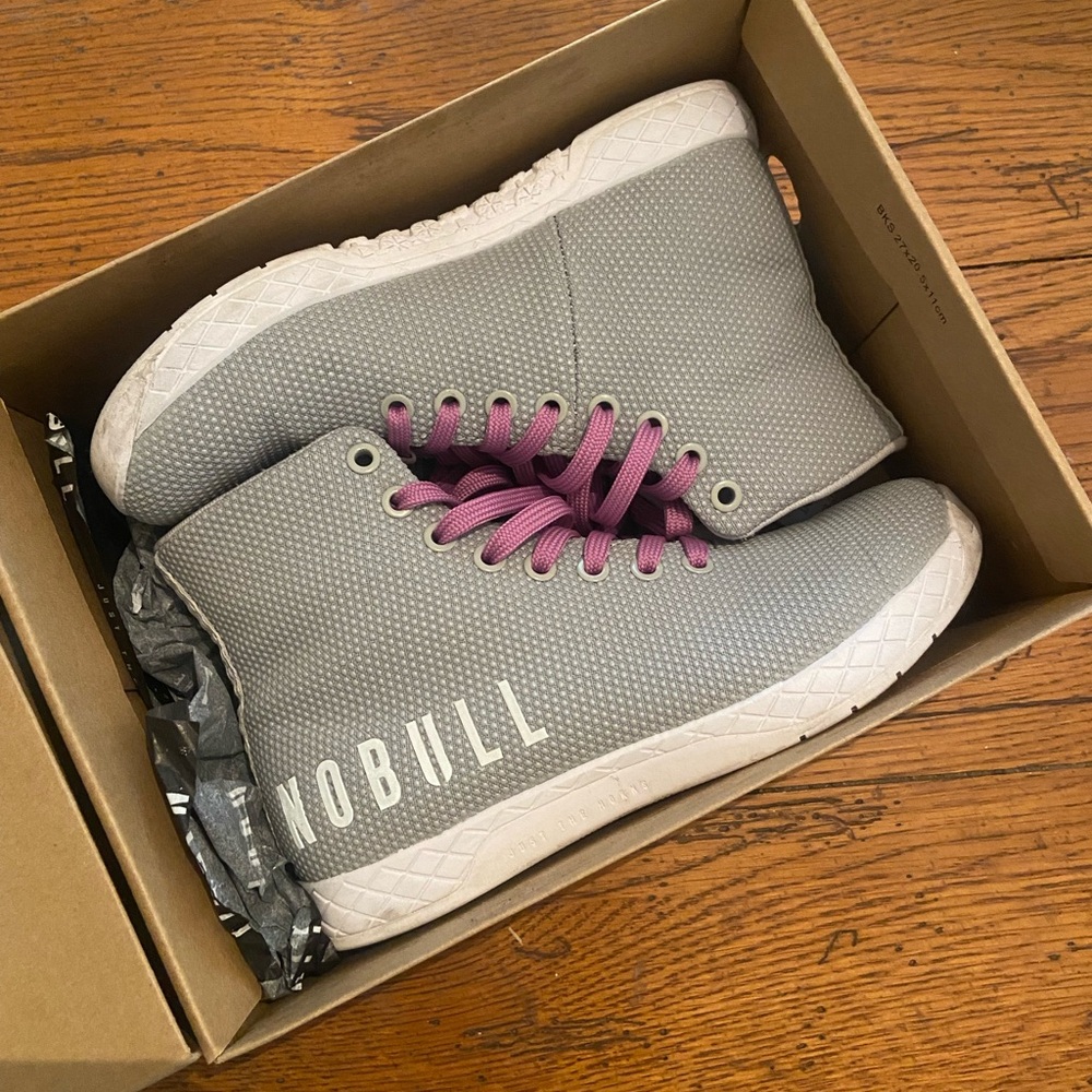 Women’s high top trainer shoes